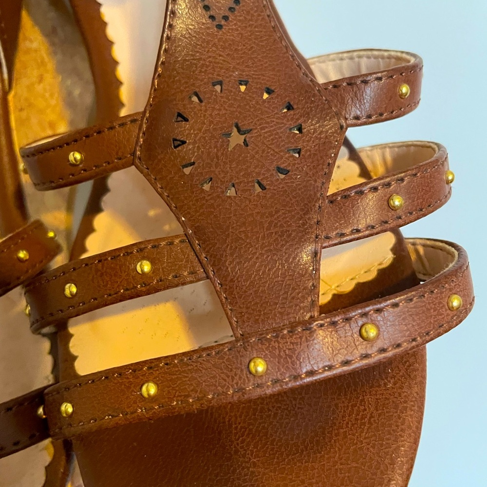 Beautiful brown mini wedge strappy heels w/ gold gems in good used condition